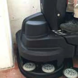 SCRUBBER_DRYER_HILO8065